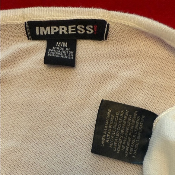 Elegant Cream colour Three quarter bell sleeve Women's Sweater. Size Med. - Picture 5 of 8